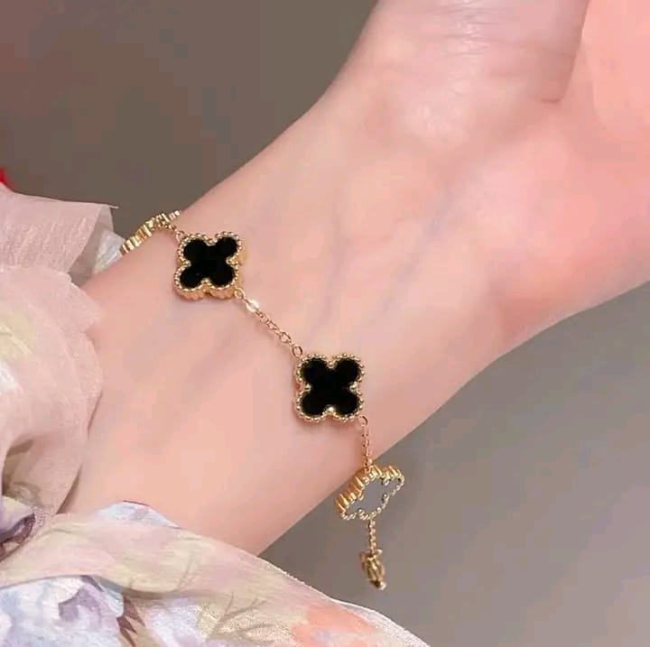 ¿Sueñas con Van Cleef ? 💎Pulsera Exclusiva de Trébol, tu Alternativa de Lujo 🍀💖